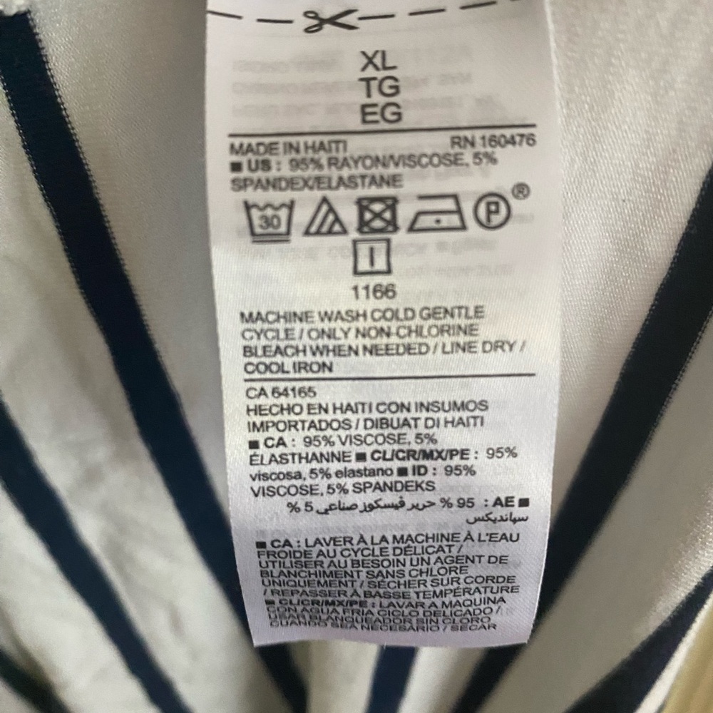 Old Navy Luxe Navy and White Striped Tank Top - Picture 4 of 4